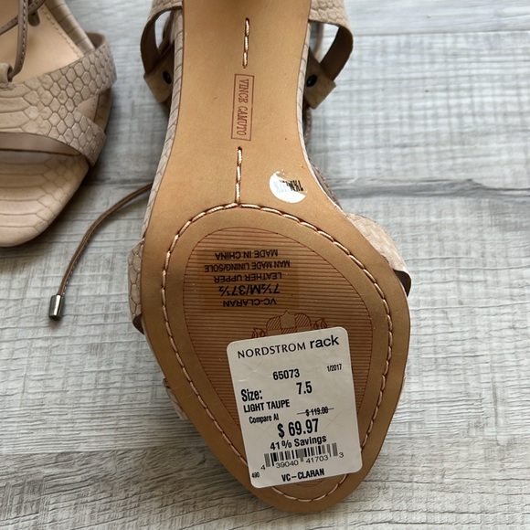 NWT Vince Camuto Claran Heels - Picture 4 of 5